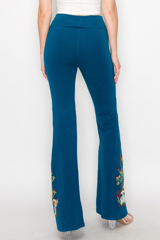 T-Party Mushoom Embroidery Flare Pants