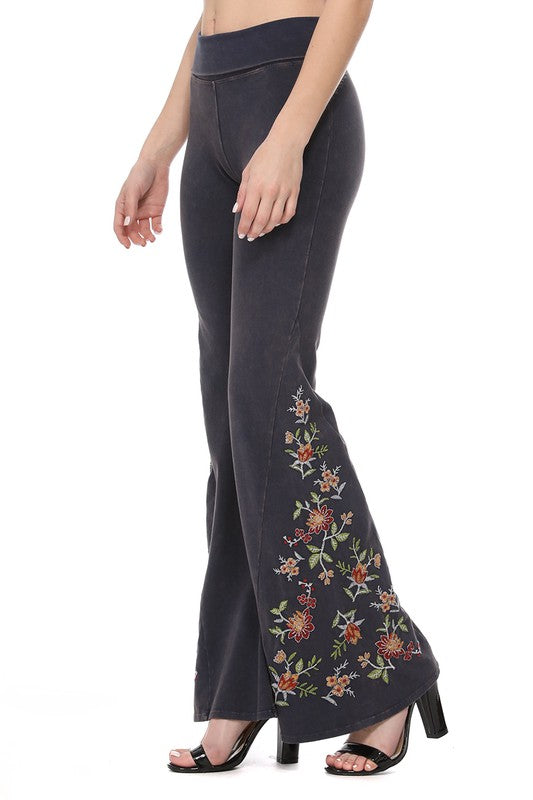 T-Party Embroidered Flowers Flare Leg Yoga Pants Brown – COTTON KITTY